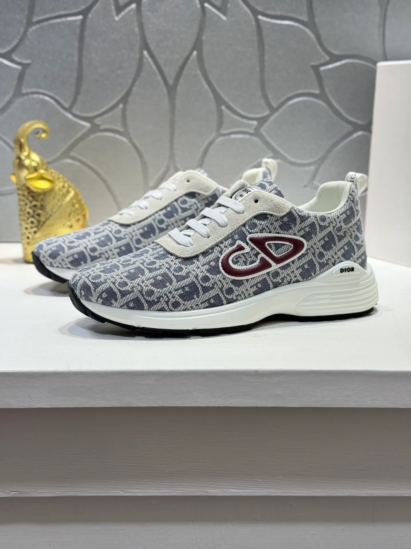Men's shoes 💰420 [New style] 🏵️🏵️Original quality! Dior🔥Christan Dior (Dior) hot style [new style]⚠⚠️Top purchasing agent🔍🔍Men's HK counters are on sale simultaneously. Sole: The original sole is specially provided by the original factory. The exclusive movable molded sole is super comfortable. The original factory follows the order. 🔍🔍The high-quality multi-color splicing design is exquisite and unique, with canvas upper and mesh lining💪Details determine the quality. We only make shoes with care. You can go in and out of the counter at will. Welcome to compare🇮🇹Size: 38-44 (45 customized)